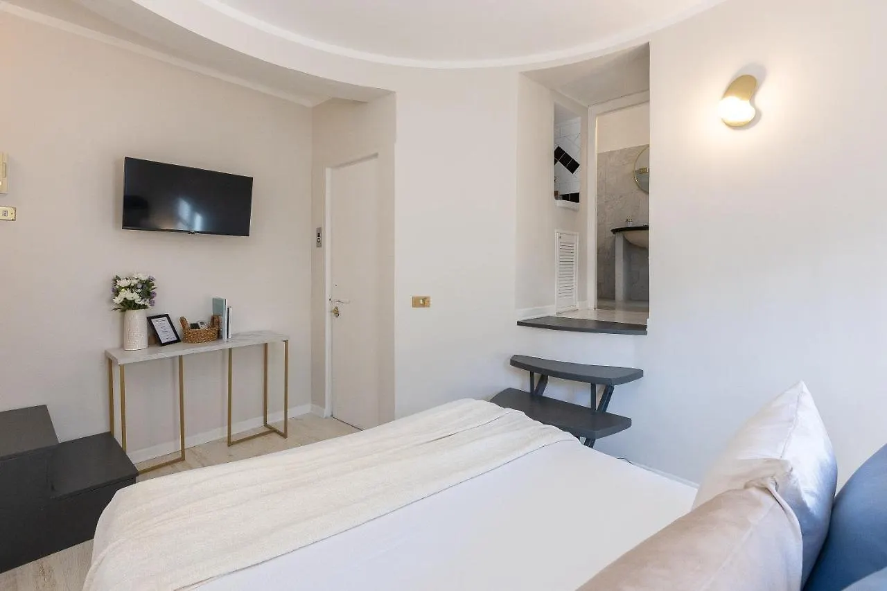 מלון רומא Tiny Studio Piazza Del Popolo 0*,  איטליה